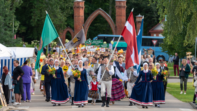 Preiļi aizvadījuši krāšņus un saulainus pilsētas svētkus “Ar sauli sirdī”
