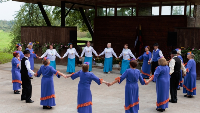 Starptautiskais senioru deju festivāls "Mēs bijām trīs māsiņas"