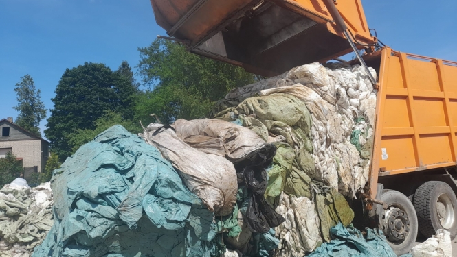 Šogad lielākā aktivitāte lauksaimniecības plēvju izvešanā Rožkalnu pagastā
