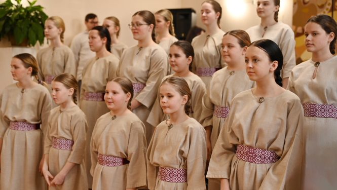 XIII Latvijas skolu jaunatnes dziesmu un deju svētku noslēguma koncerta “TE-AUST” koru repertuāra apguves konkurss