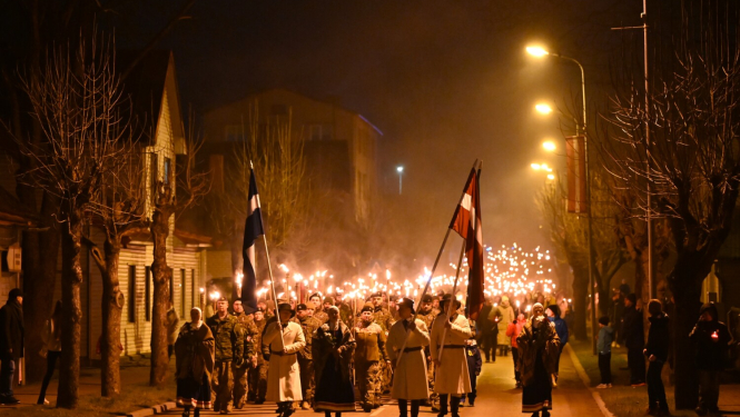 Lāčplēša dienas lāpu gājiens Preiļos
