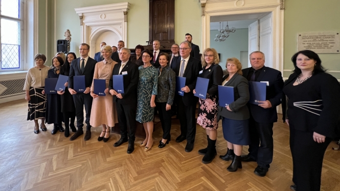 Preiļu novada pašvaldība parakstījusi vienošanos par pedagogu sagatavošanu un profesionālo pilnveidi