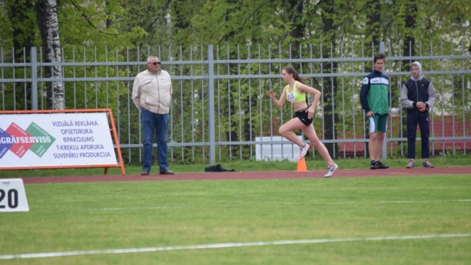 2019-05-14-latgales-regiona-skolu-sacensibas-vielatletika-14-05-2019-rezekne_viktorija-001-1024x683.jpg