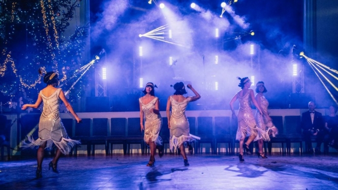 gada-liela-balle-cabaret-nakts-pieskariens-foto-lauris-uzulniks-001-1024x683.jpg