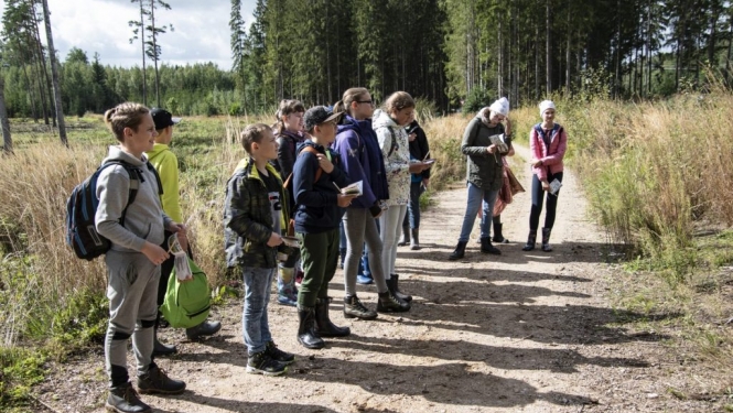 preilu-1-pamatskolas-6-klasu-audzeknu-ekspedicija-meza-foto-ieva-babre-001-1024x683.jpg