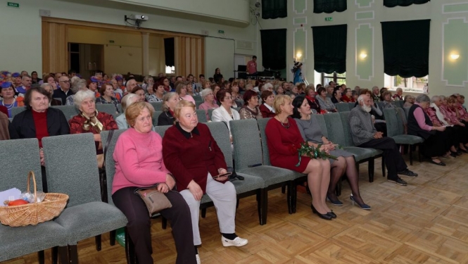 senioru-dienas-sarikojums-foto-gunars-vilcans-001-1024x682.jpg