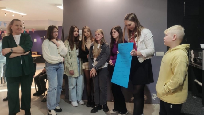 struktureta-dialoga-diskusija-kafija-ar-politikiem-001-1024x605.jpeg