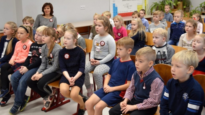stunda-latvijai-preilu-1-pamatskola-001-1024x652.jpg