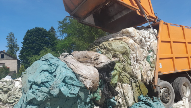 Šogad lielākā aktivitāte lauksaimniecības plēvju izvešanā Rožkalnu pagastā