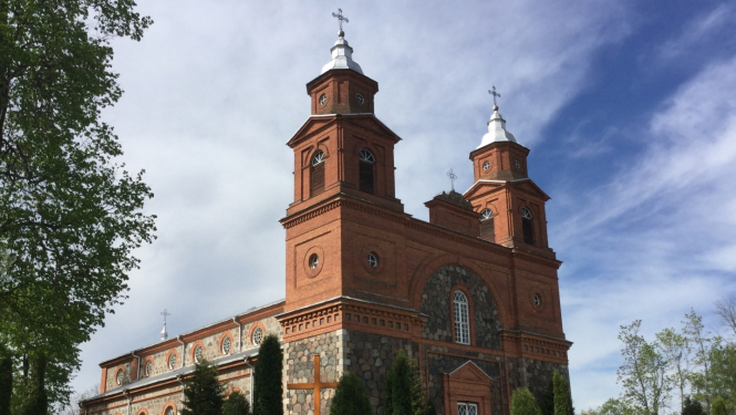 Vārkavas Vissvētās Trīsvienības Romas katoļu draudzē tiks iesvētīts prāvesta Onufrija Pujāta kapa piemineklis