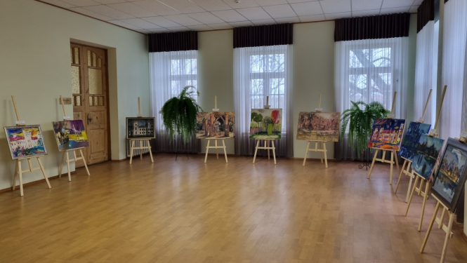 Vārkavas muižas pils zālē skatāma izstāde "Preiļu pils un parks gleznās"