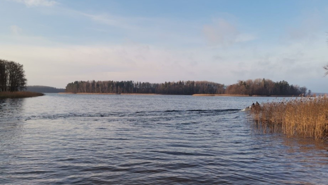 Rūpnieciskā zveja iekšējos ūdeņos