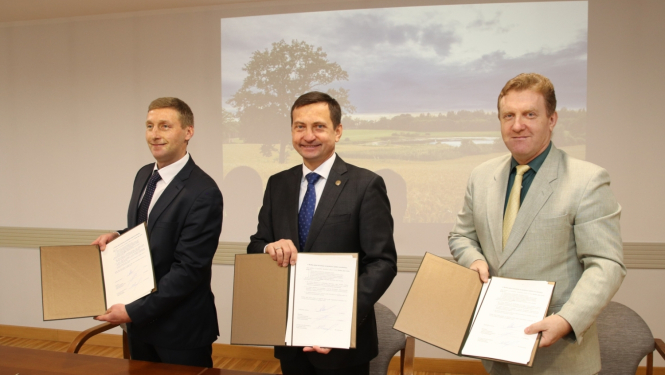 Parakstīts Bioloģiskās lauksaimniecības attīstības rīcības plāns 2023.–2030. gadam