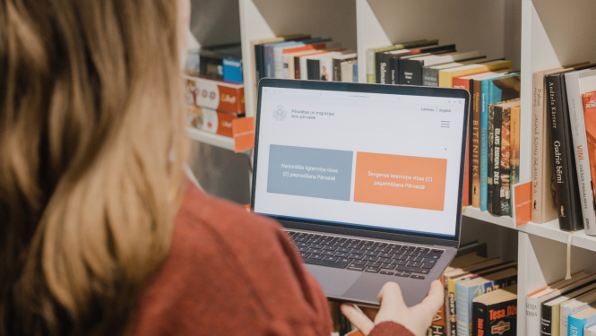 Pilsonības un migrācijas lietu pārvalde izstrādājusi digitālu ceļvedi vīzu saņemšanas procesam