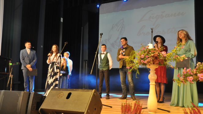 Izskanējis ekumēnisks labdarības pasākums “Lūgšanu brokastis”