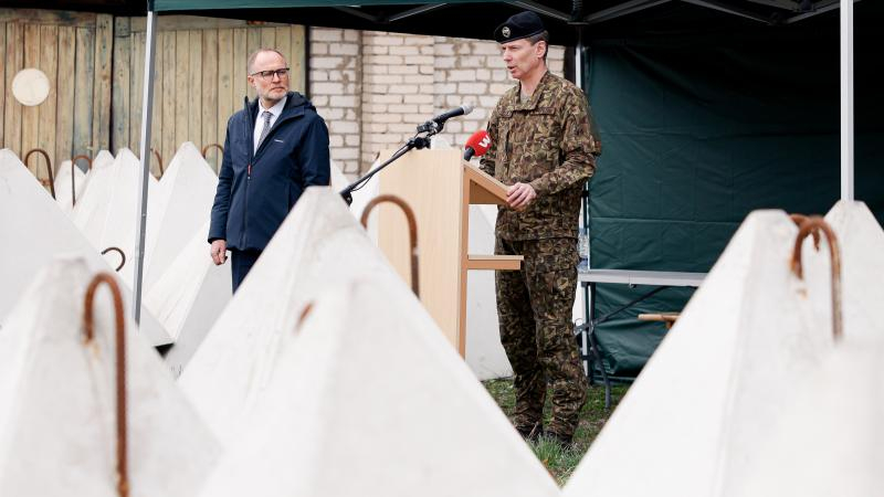 Aizsardzības nozare radījusi likumprojektu efektīvākai Latvijas austrumu robežas izbūvei un aicina iedzīvotājus iesaistīties