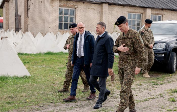 Aizsardzības nozare radījusi likumprojektu efektīvākai Latvijas austrumu robežas izbūvei un aicina iedzīvotājus iesaistīties