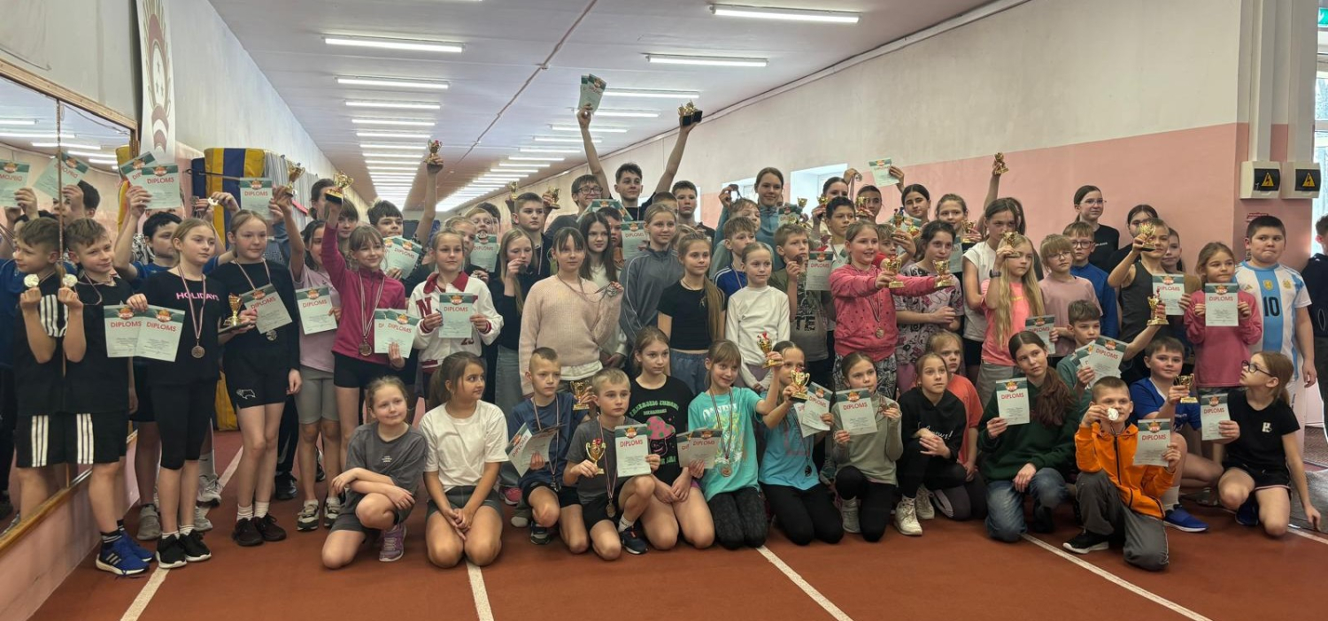 Preiļu novada BJSS jaunie vieglatlēti sacenšas “Mazā balva 2026”