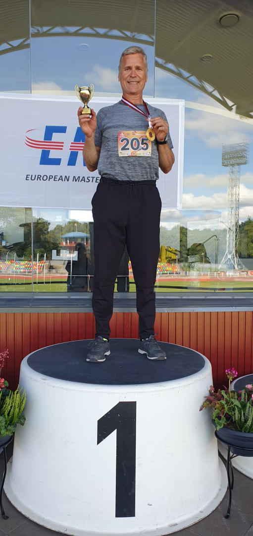 Veiksmīga sezonas izskaņa Preiļu novada vieglatlētikas vecmeistariem Latvijas čempionāta sacensībās