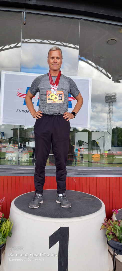 Veiksmīga sezonas izskaņa Preiļu novada vieglatlētikas vecmeistariem Latvijas čempionāta sacensībās