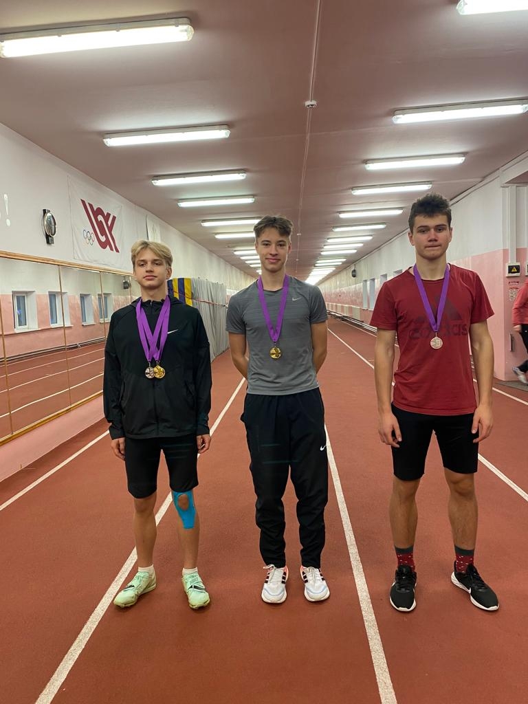 Preiļu novada sportistiem Ziemas čempionātā vieglatlētikā izcīnītas 33 godalgas