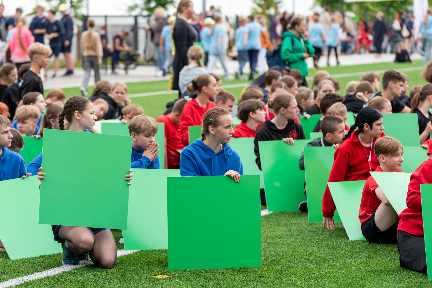 XIII Latvijas Skolu jaunatnes dziesmu un deju svētki: Folkloras kopu programma „Dindaru, dandaru – re, kā varu” un Deju lielkoncerta "Es atvēru Laimas dārzu" mēģinājums