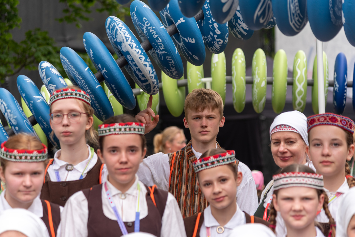 XIII Latvijas Skolu jaunatnes dziesmu un deju svētki: Folkloras kopu programma „Dindaru, dandaru – re, kā varu” un Deju lielkoncerta "Es atvēru Laimas dārzu" mēģinājums
