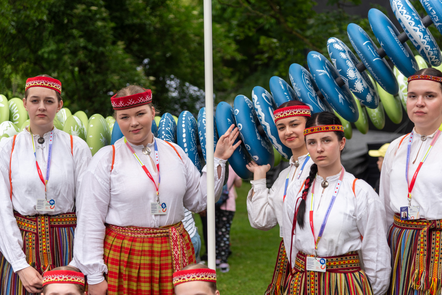 XIII Latvijas Skolu jaunatnes dziesmu un deju svētki: Folkloras kopu programma „Dindaru, dandaru – re, kā varu” un Deju lielkoncerta "Es atvēru Laimas dārzu" mēģinājums