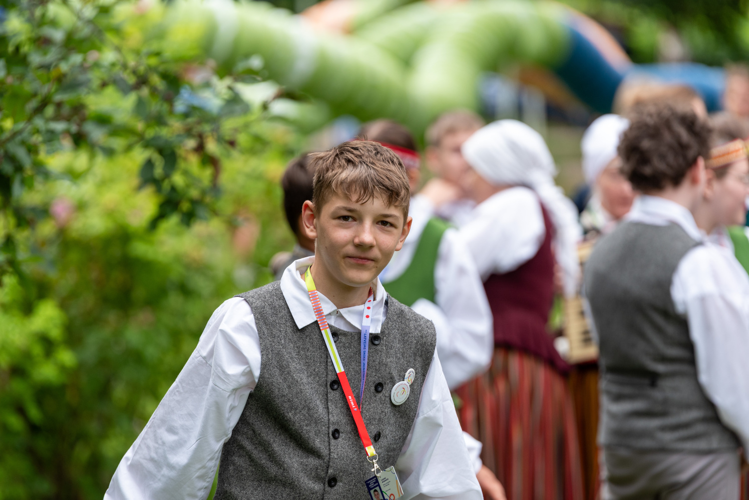 XIII Latvijas Skolu jaunatnes dziesmu un deju svētki: Folkloras kopu programma „Dindaru, dandaru – re, kā varu” un Deju lielkoncerta "Es atvēru Laimas dārzu" mēģinājums