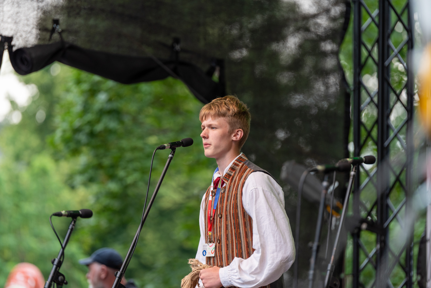 XIII Latvijas Skolu jaunatnes dziesmu un deju svētki: Folkloras kopu programma „Dindaru, dandaru – re, kā varu” un Deju lielkoncerta "Es atvēru Laimas dārzu" mēģinājums