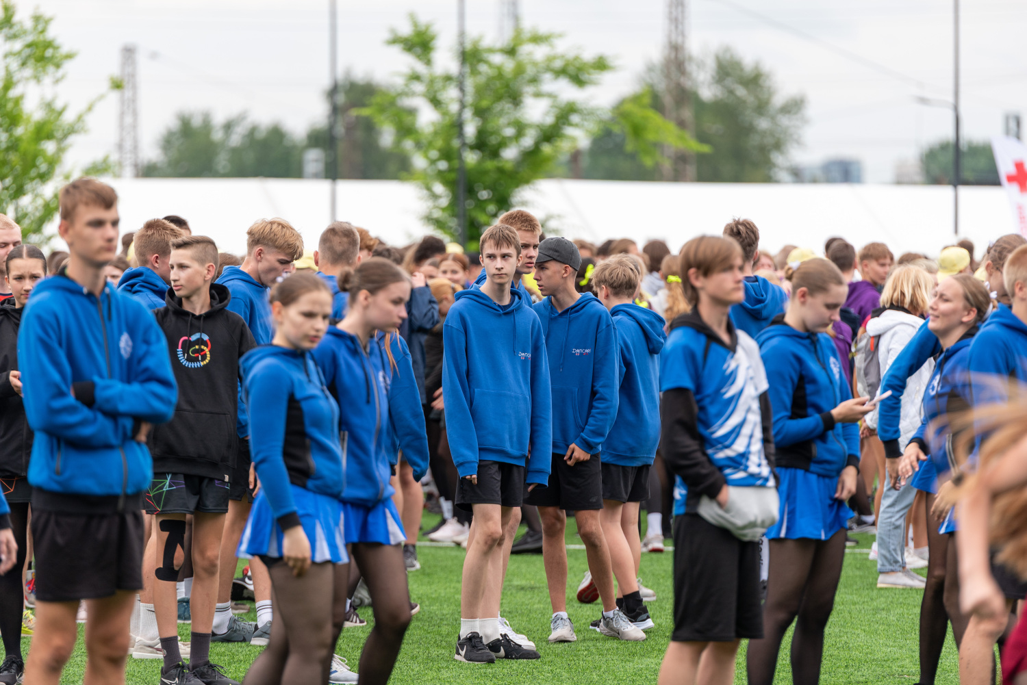 XIII Latvijas Skolu jaunatnes dziesmu un deju svētki: Folkloras kopu programma „Dindaru, dandaru – re, kā varu” un Deju lielkoncerta "Es atvēru Laimas dārzu" mēģinājums