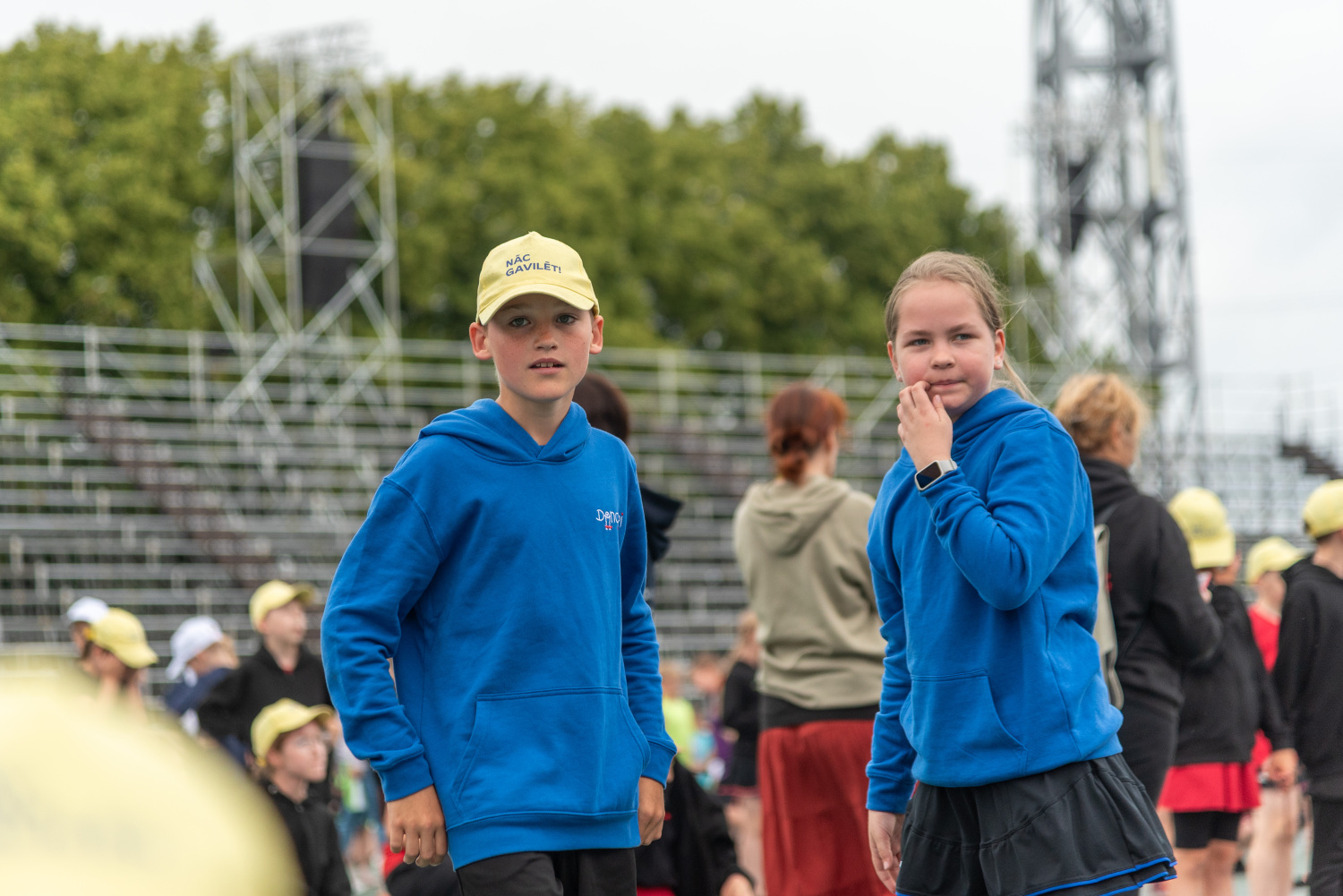 XIII Latvijas Skolu jaunatnes dziesmu un deju svētki: Folkloras kopu programma „Dindaru, dandaru – re, kā varu” un Deju lielkoncerta "Es atvēru Laimas dārzu" mēģinājums