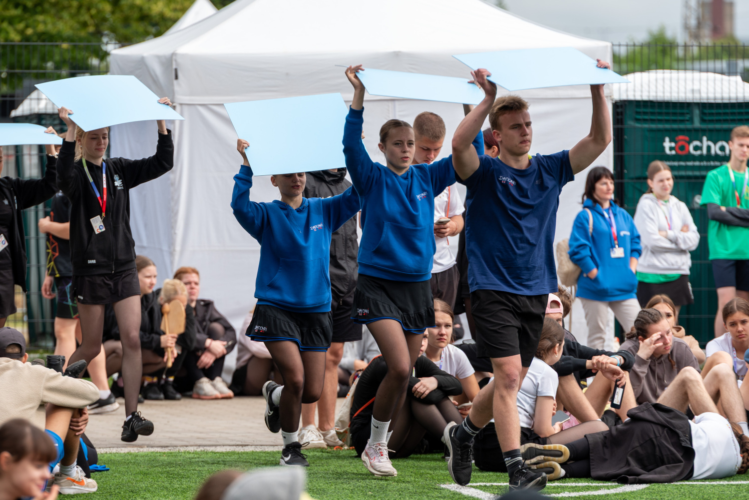 XIII Latvijas Skolu jaunatnes dziesmu un deju svētki: Folkloras kopu programma „Dindaru, dandaru – re, kā varu” un Deju lielkoncerta "Es atvēru Laimas dārzu" mēģinājums