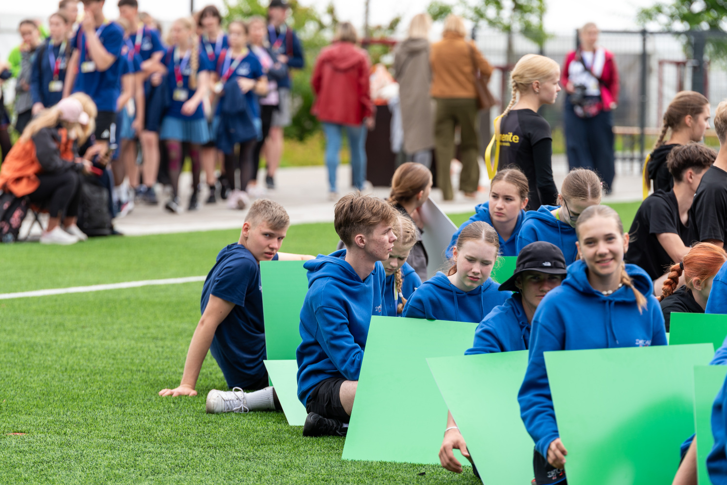 XIII Latvijas Skolu jaunatnes dziesmu un deju svētki: Folkloras kopu programma „Dindaru, dandaru – re, kā varu” un Deju lielkoncerta "Es atvēru Laimas dārzu" mēģinājums