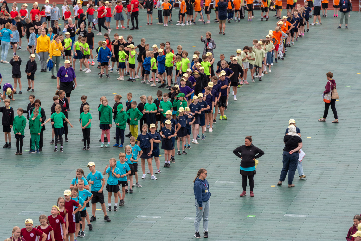 XIII Latvijas Skolu jaunatnes dziesmu un deju svētki: Folkloras kopu programma „Dindaru, dandaru – re, kā varu” un Deju lielkoncerta "Es atvēru Laimas dārzu" mēģinājums