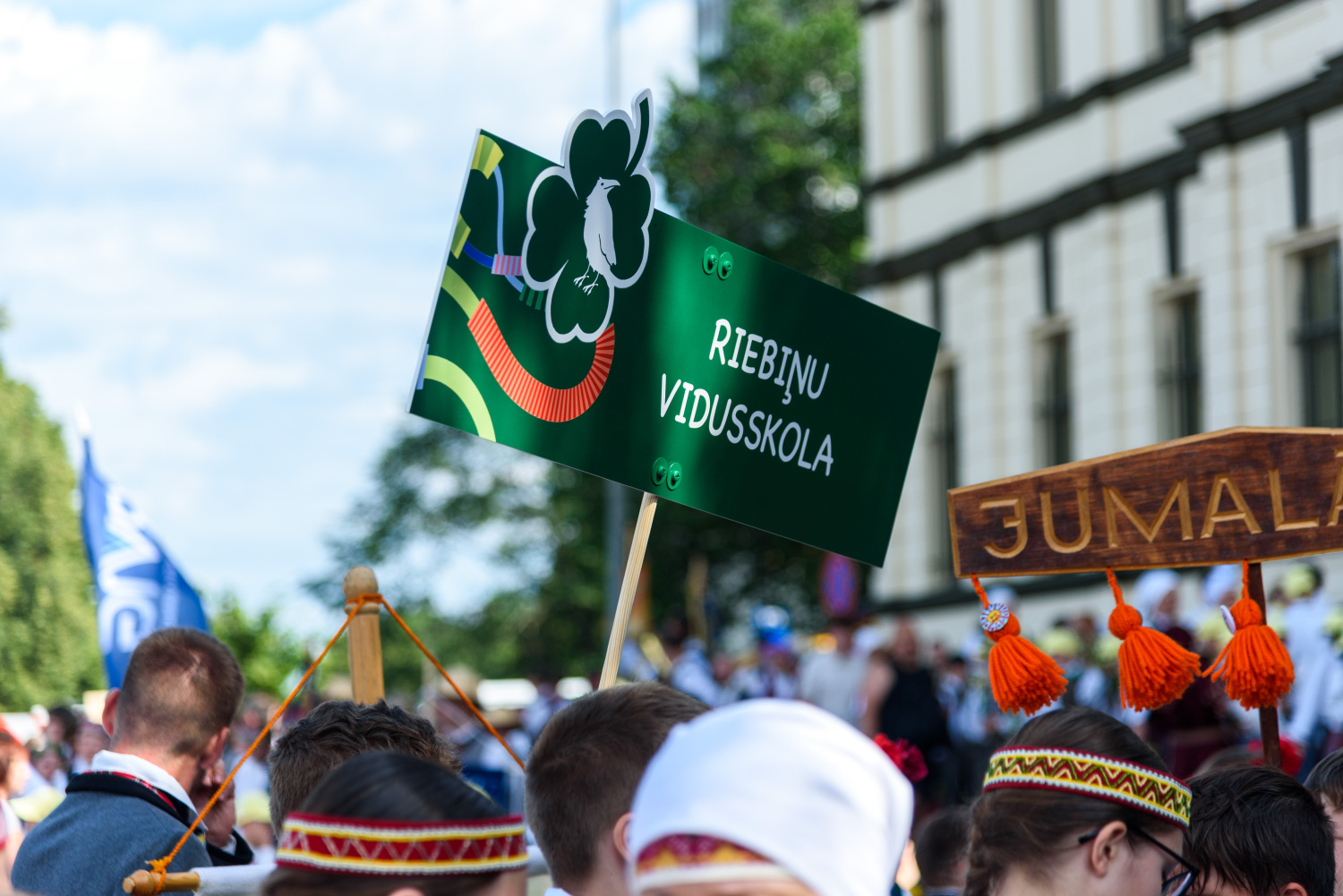 XIII Latvijas Skolu jaunatnes dziesmu un deju svētki: Svētku gājiens 