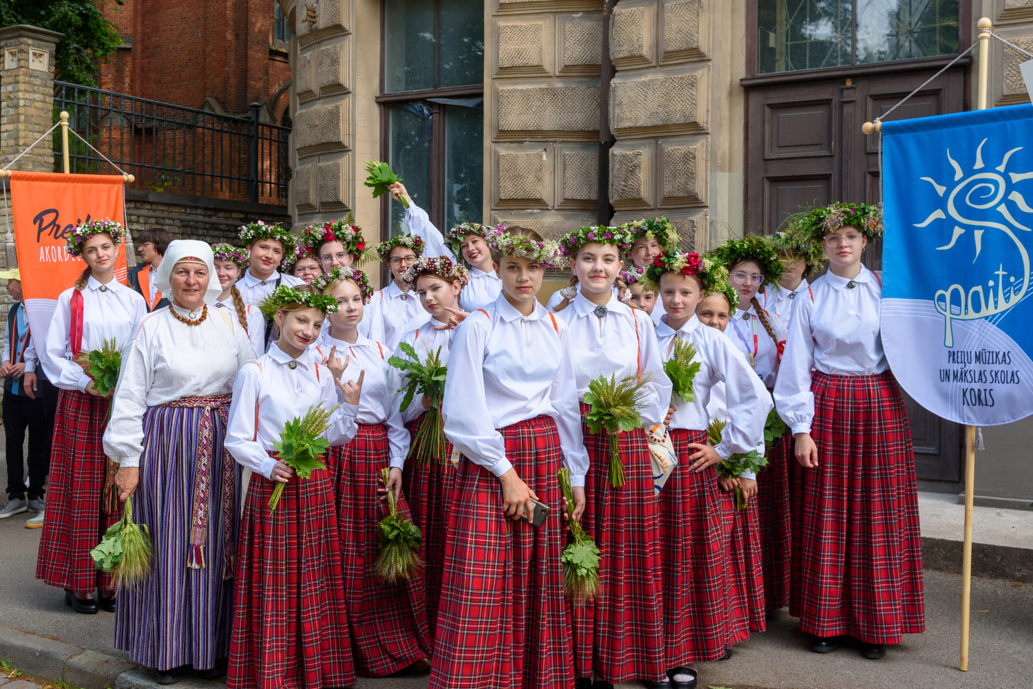 XIII Latvijas Skolu jaunatnes dziesmu un deju svētki: Svētku gājiens 