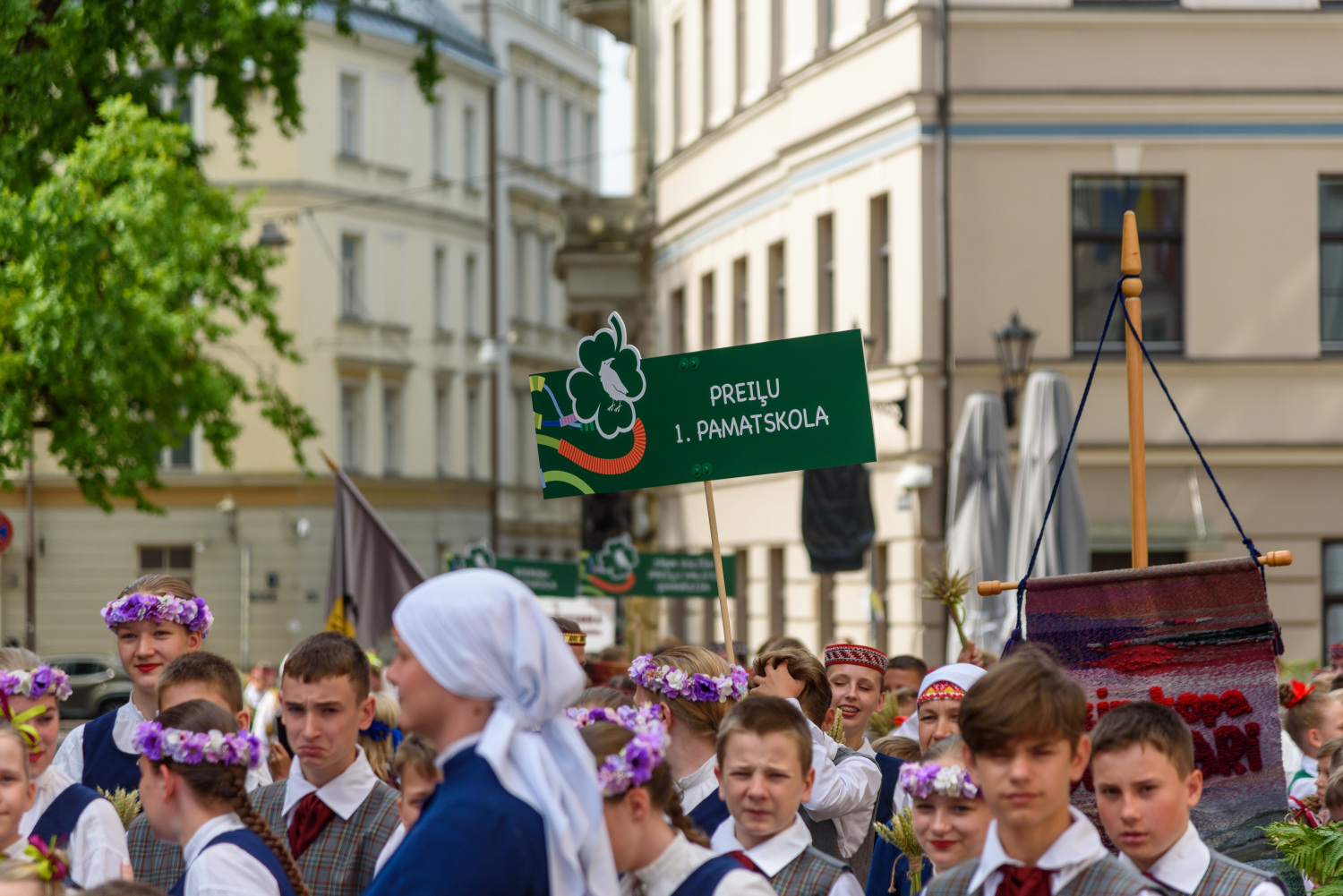 XIII Latvijas Skolu jaunatnes dziesmu un deju svētki: Svētku gājiens 