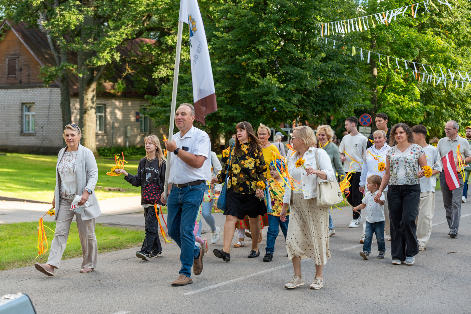 Preiļu pilsētas svētku gājiens “Pievieno sev sauli!”