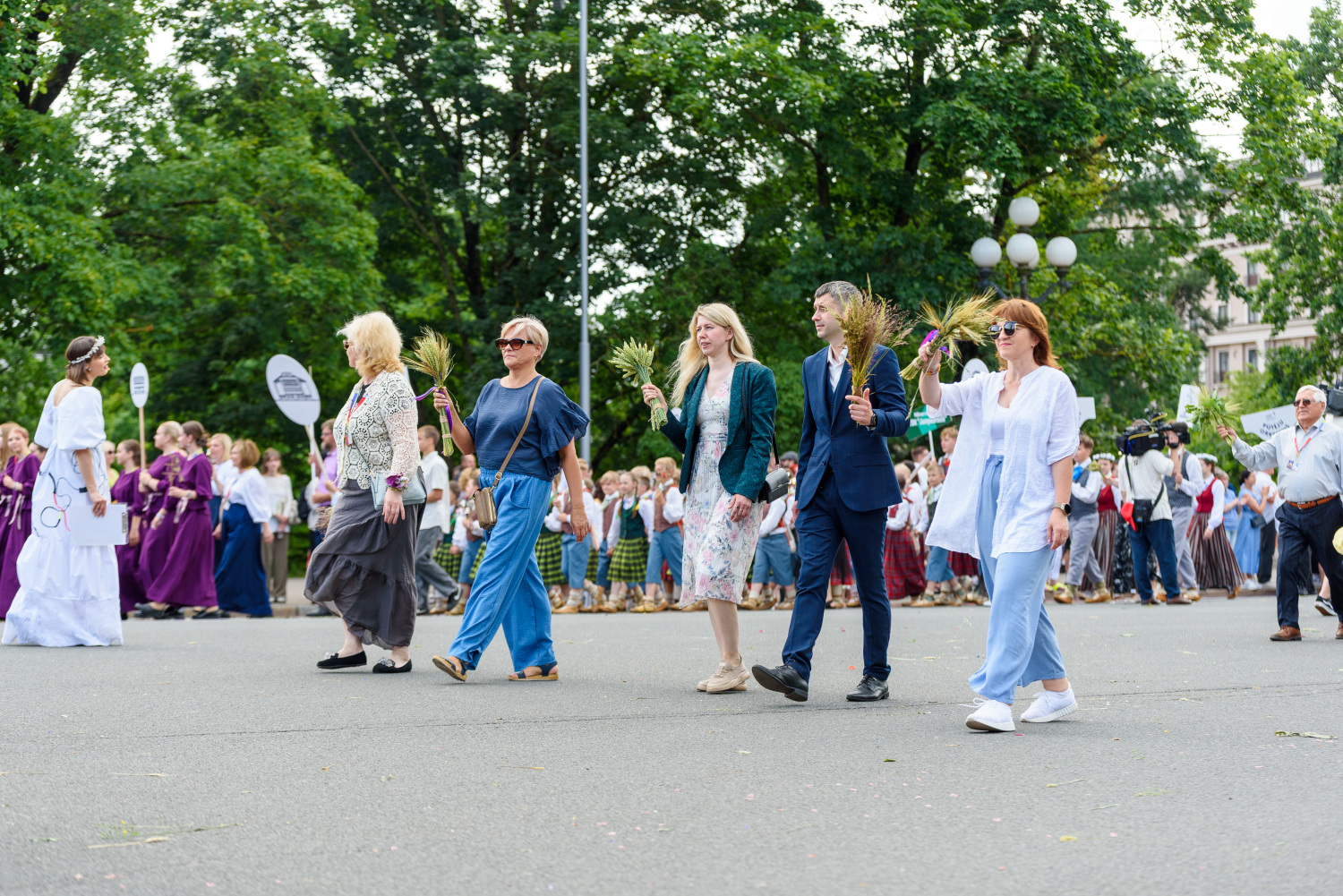 XIII Latvijas Skolu jaunatnes dziesmu un deju svētki: Svētku gājiens 