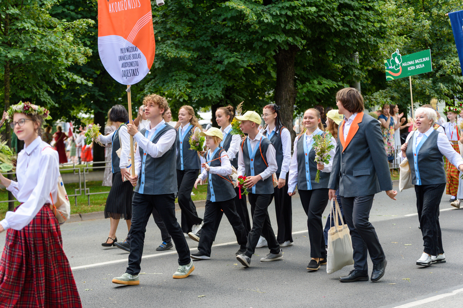 XIII Latvijas Skolu jaunatnes dziesmu un deju svētki: Svētku gājiens 