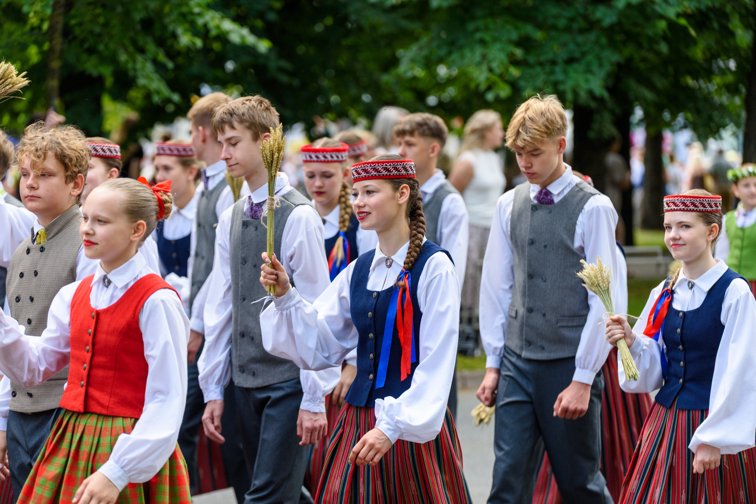XIII Latvijas Skolu jaunatnes dziesmu un deju svētki: Svētku gājiens 