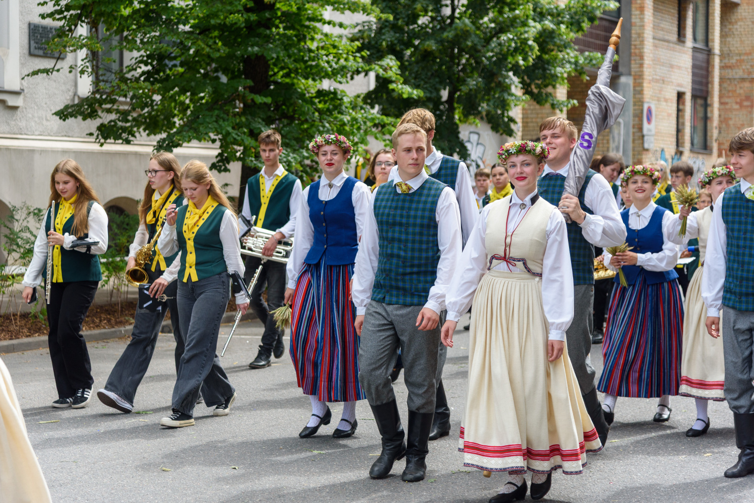 XIII Latvijas Skolu jaunatnes dziesmu un deju svētki: Svētku gājiens 