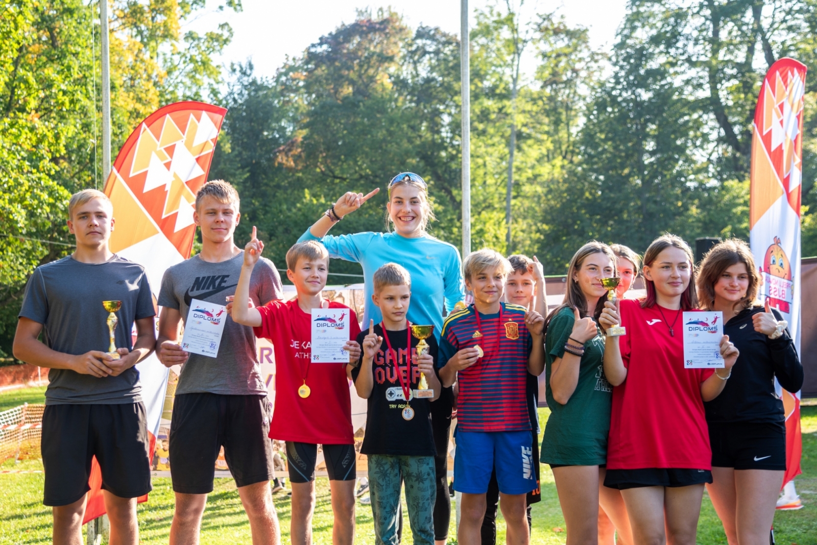 Latvijas skolēnu 77. spartakiāde rudens krosa stafetēs