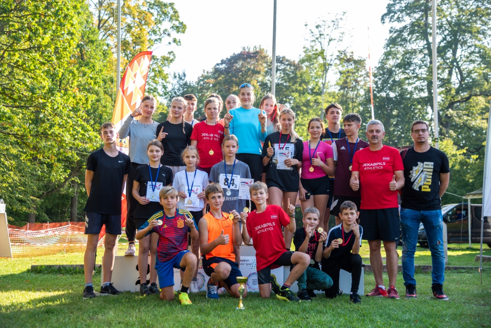 Latvijas skolēnu 77. spartakiāde rudens krosa stafetēs