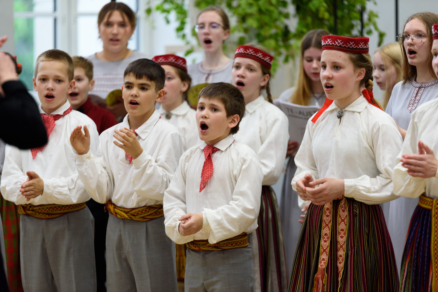 XIII Latvijas Skolu jaunatnes dziesmu un deju svētku ieskaņas koncerts “Dziesmā un dejā savīties”