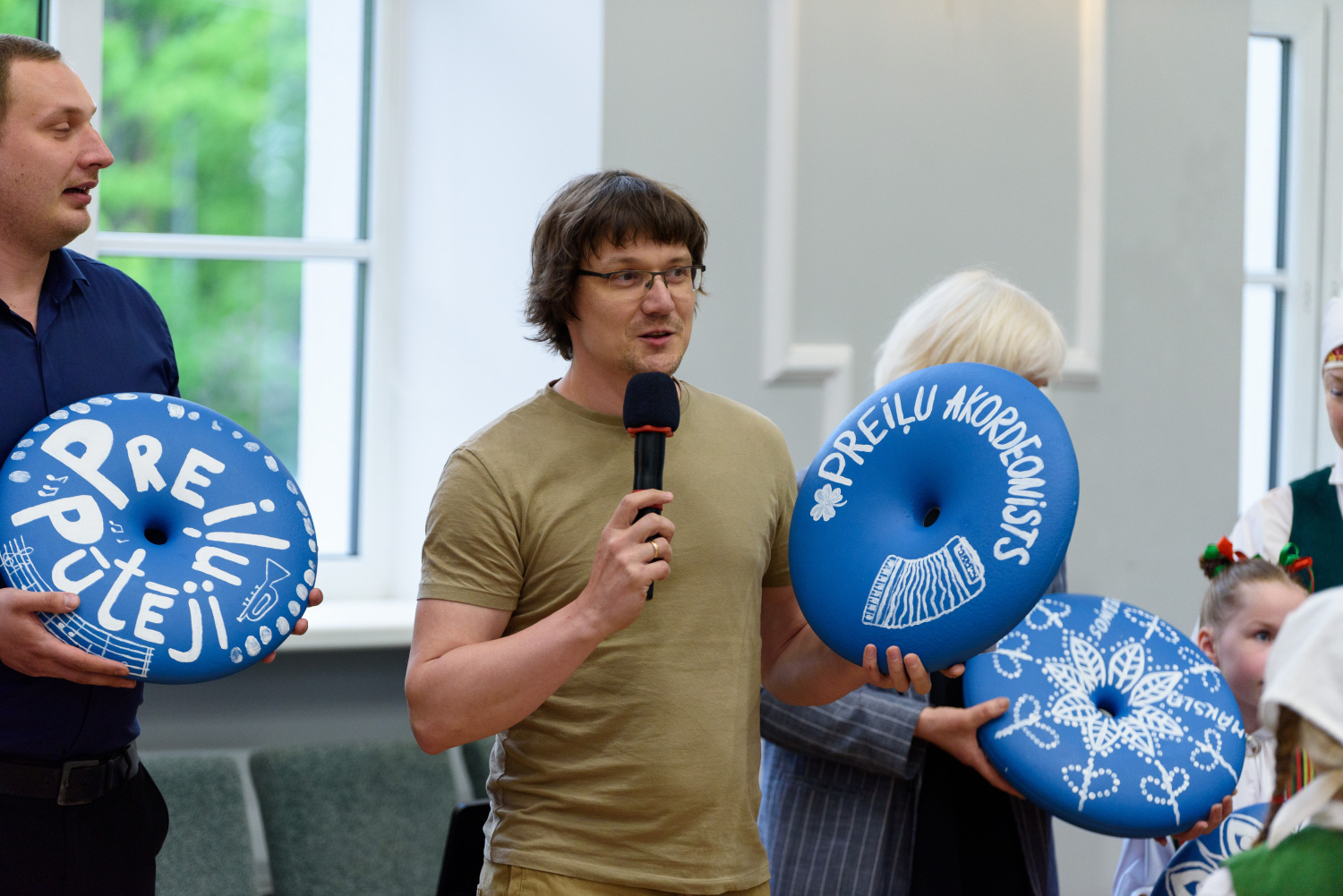 XIII Latvijas Skolu jaunatnes dziesmu un deju svētku ieskaņas koncerts “Dziesmā un dejā savīties”