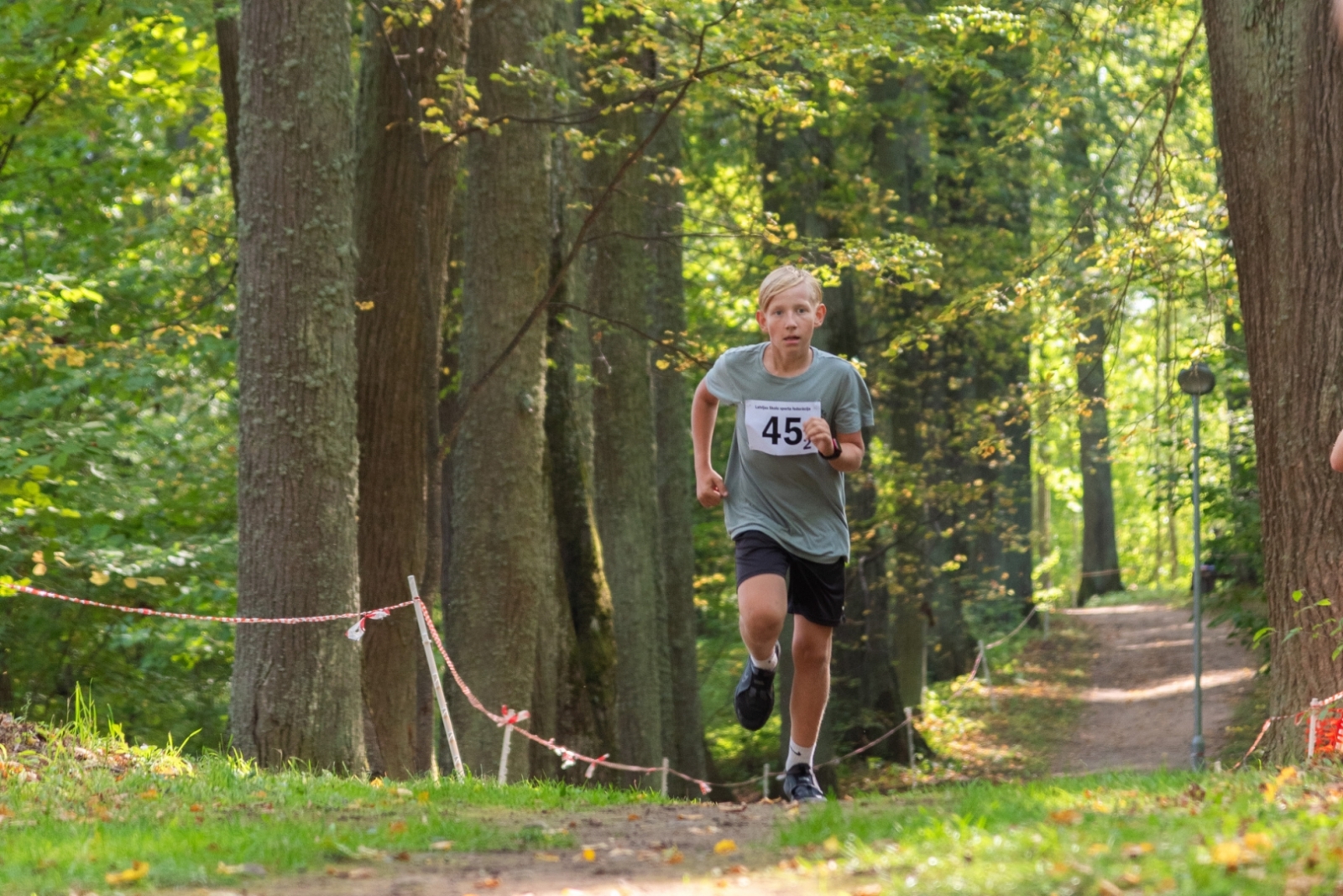 Latvijas skolēnu 77. spartakiāde rudens krosa stafetēs