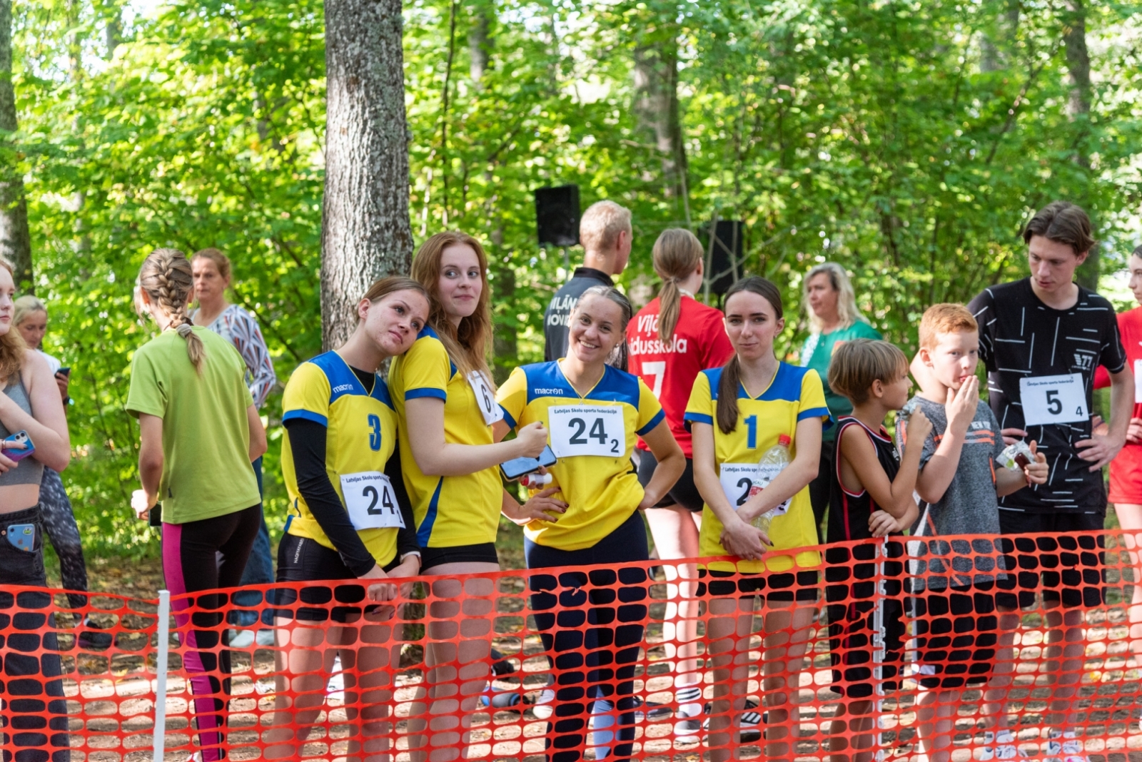 Latvijas skolēnu 77. spartakiāde rudens krosa stafetēs