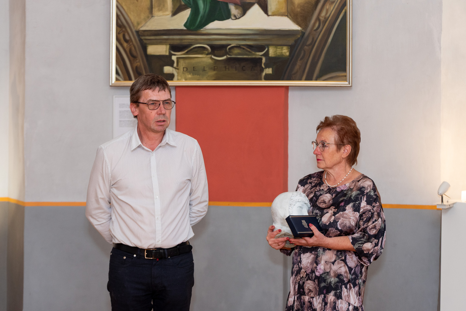 "Ielūdz Ēvī Upeniece" - satikšanās mirklis tēlnieces 100. dzimšanas dienā viņas iekārtotajā ekspozīcijā (pilsētas svētku 1. diena)
